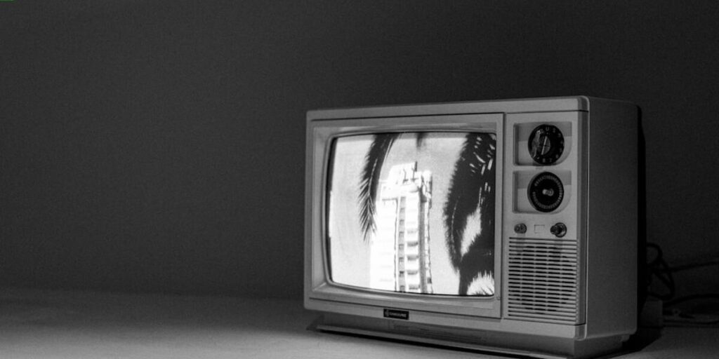 What's the difference between convection baking and convection roasting