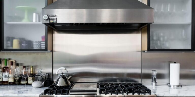 Do combi ovens need gas?